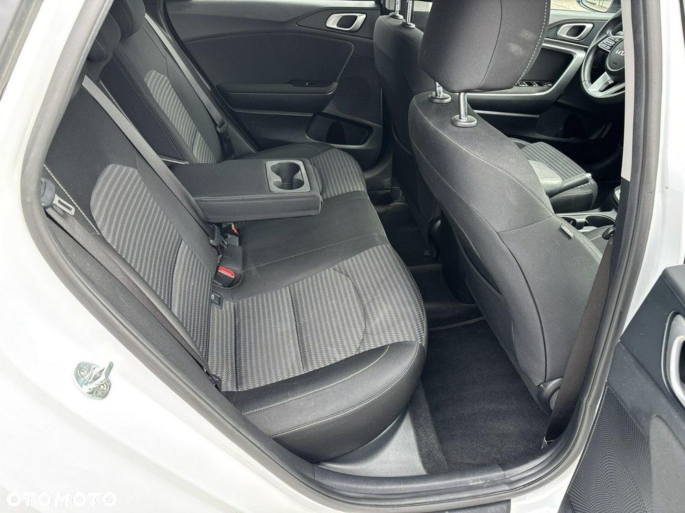 Kia Ceed 1.5 T-GDI Business Line DCT - 15