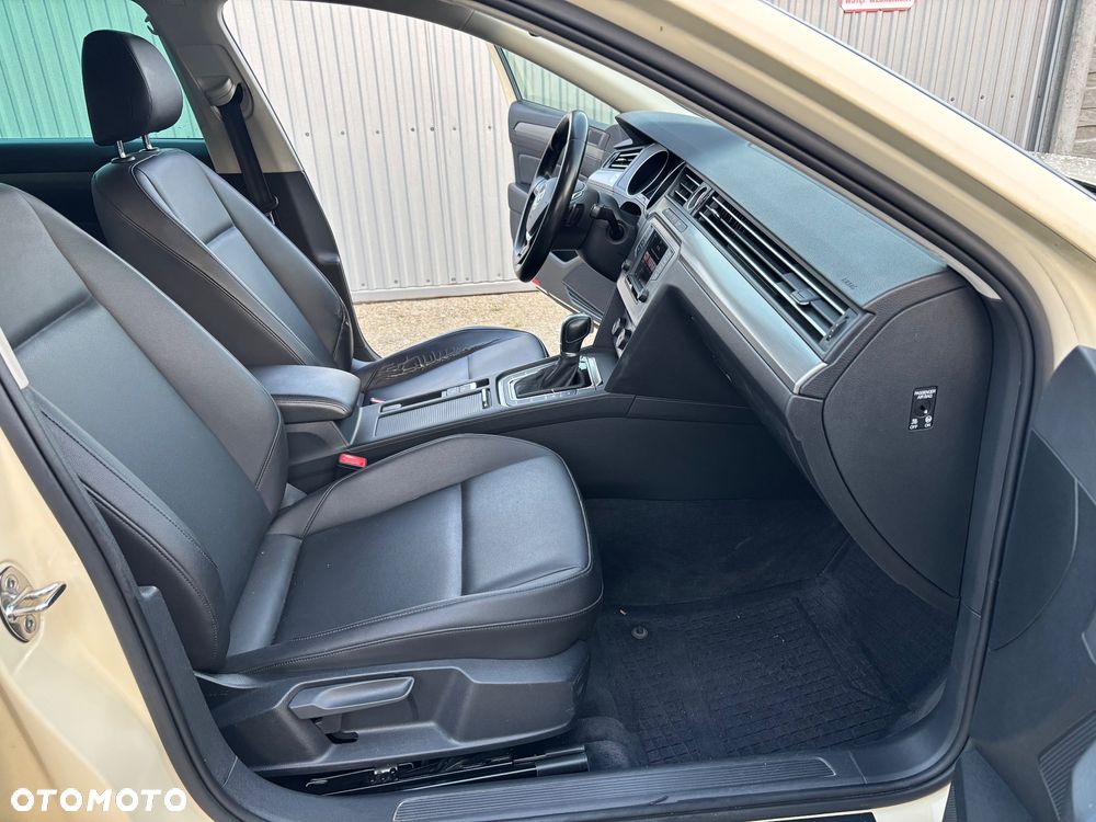 Volkswagen Passat 2.0 TDI (BlueMotion Technology) DSG Comfortline - 29