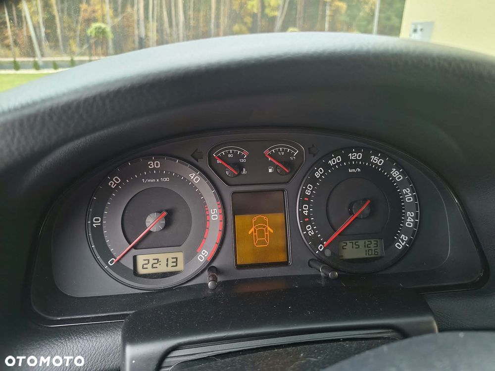Skoda Superb 2.0 TDI DPF Elegance - 8