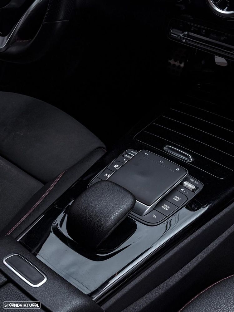 Mercedes-Benz CLA 250 e Shooting Brake AMG Line - 9