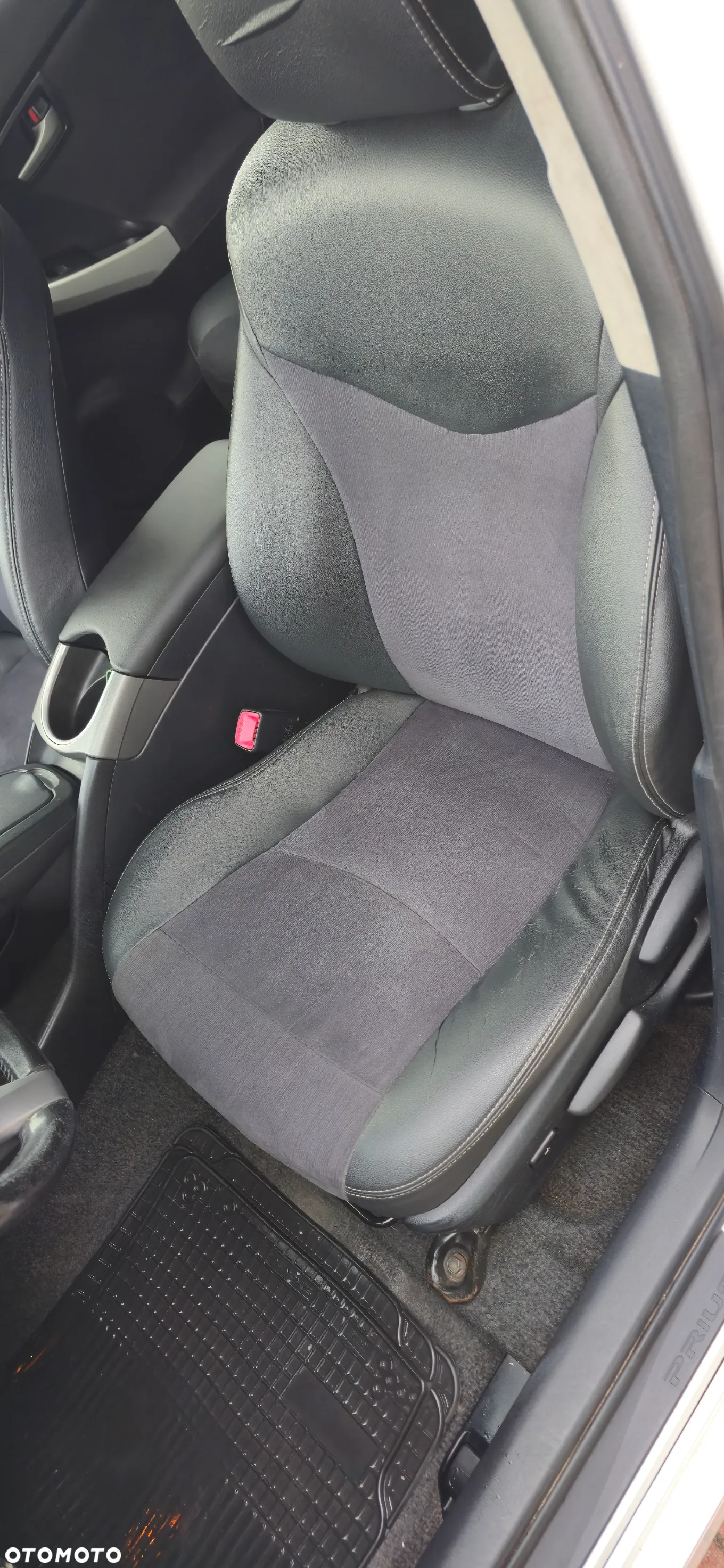 Toyota Prius 1.8 HSD Prestige - 13