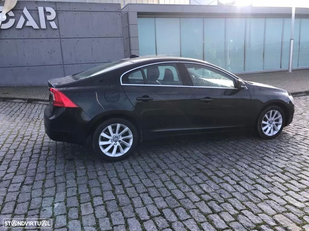 Volvo S60 2.0 D2 Kinetic Geartronic - 3