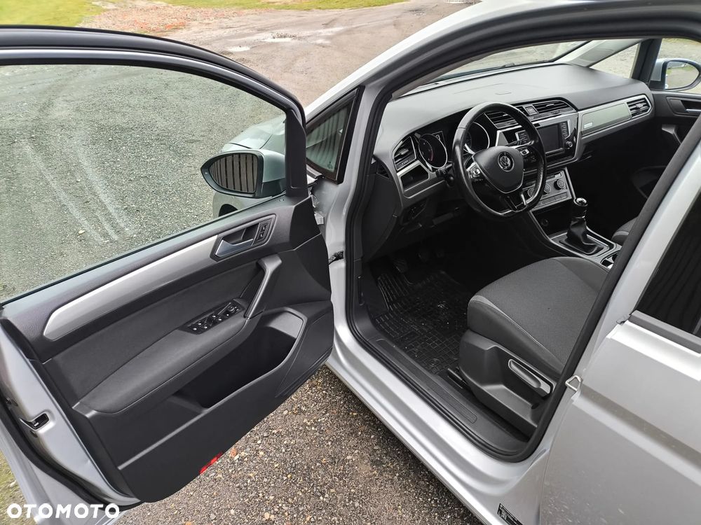 Volkswagen Touran 1.6 TDI BMT SCR Comfortline - 16