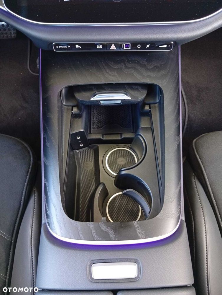 Mercedes-Benz Klasa E 220 d mHEV 4-Matic AMG 9G-Tronic - 23