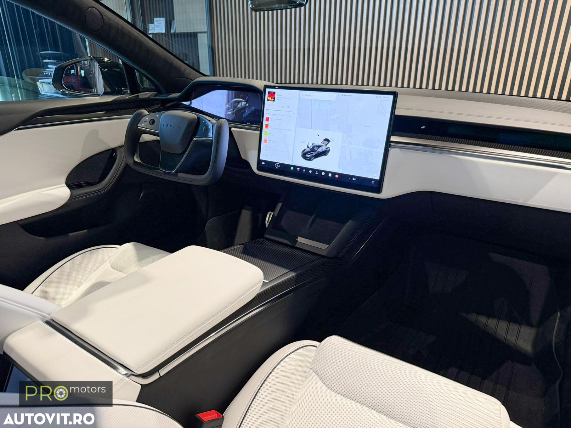 Tesla Model S Plaid - 11