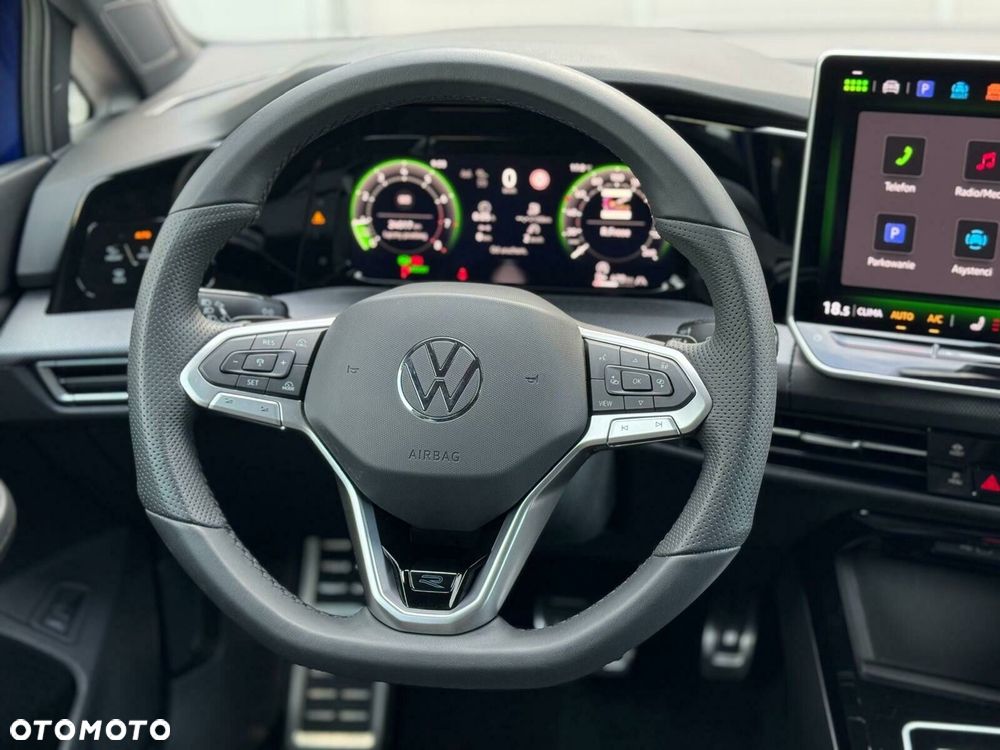 Volkswagen Golf - 16