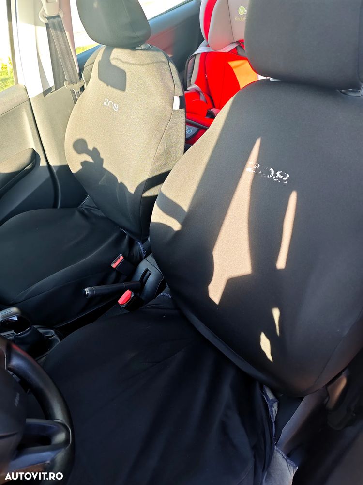 Peugeot 208 1.2 L PureTech Active - 17