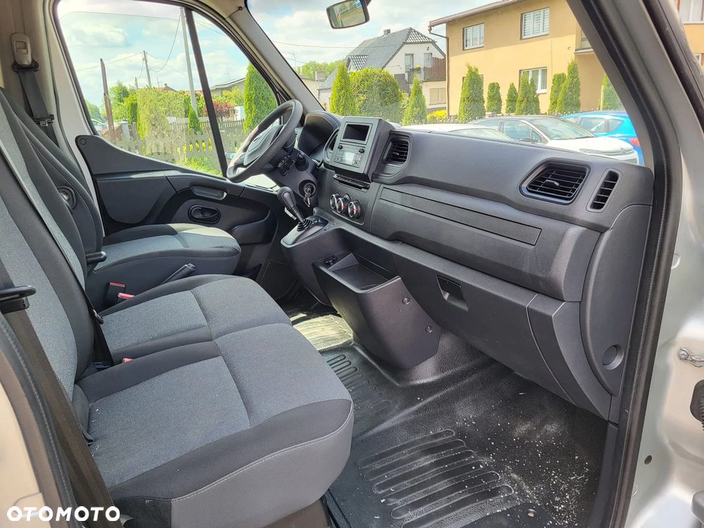 Nissan NV400 - 23