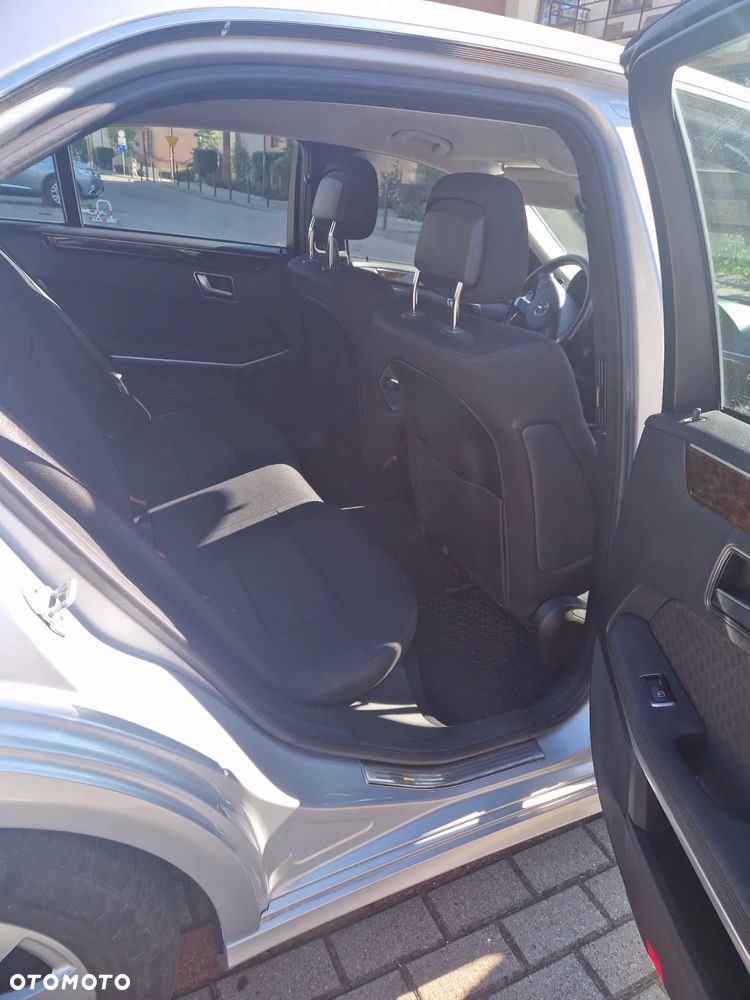 Mercedes-Benz Klasa E 220 BlueTEC 7G-TRONIC Elegance - 12
