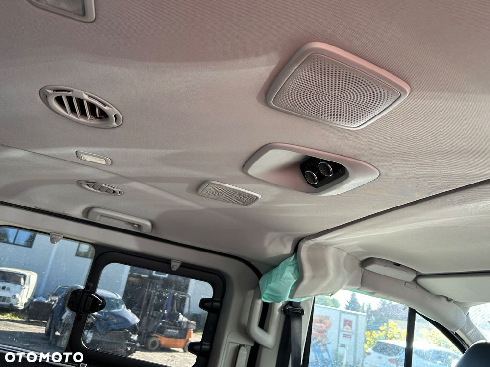 Ford Tourneo Custom - 9