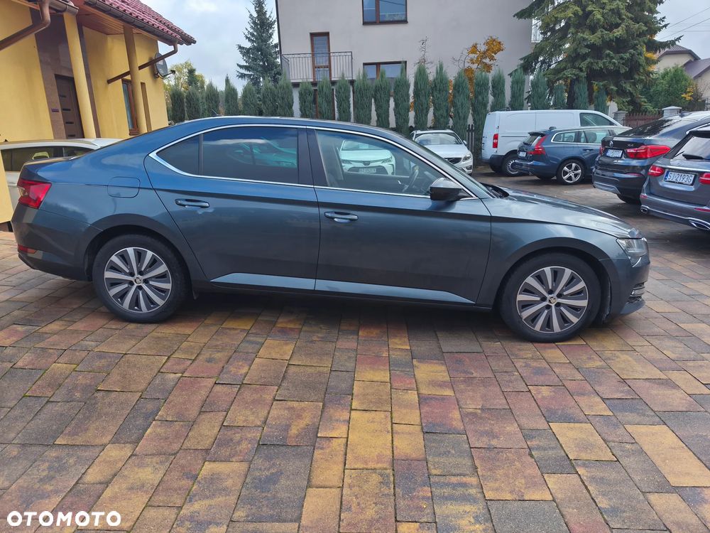 Skoda Superb 2021 photo 4