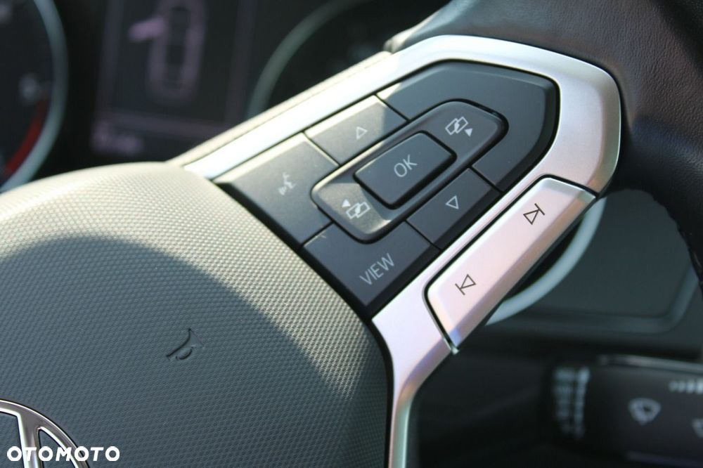 Volkswagen Passat - 20