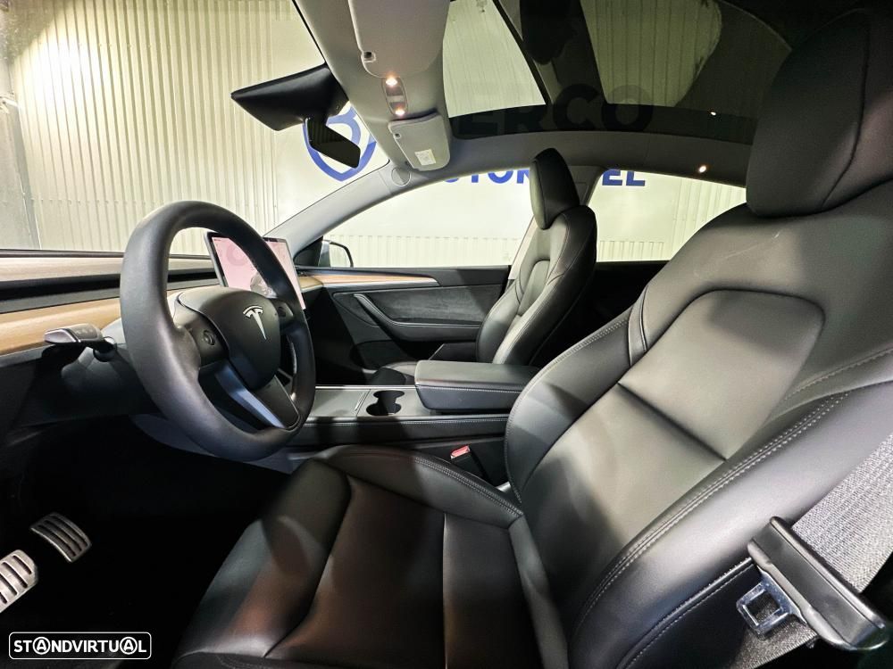 Tesla Model Y Performance Dual Motor AWD - 9