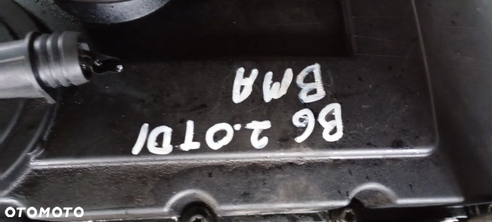 Silnik blok silnika słupek VW Passat B6 2.0 TDI BMA - 13