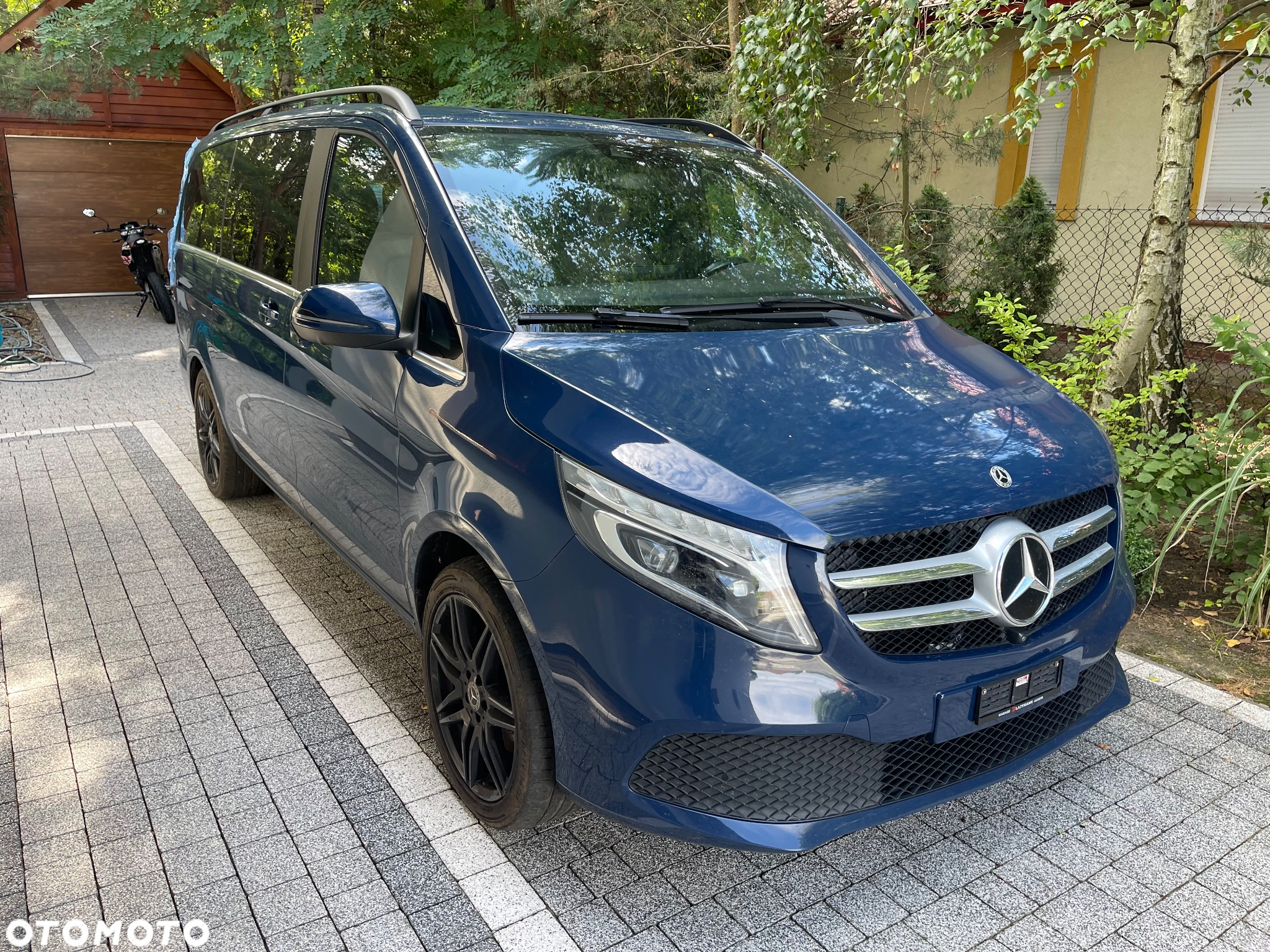 Mercedes-Benz Klasa V 300 d 4-Matic Avantgarde 9G-Tronic (d³ugi) - 3