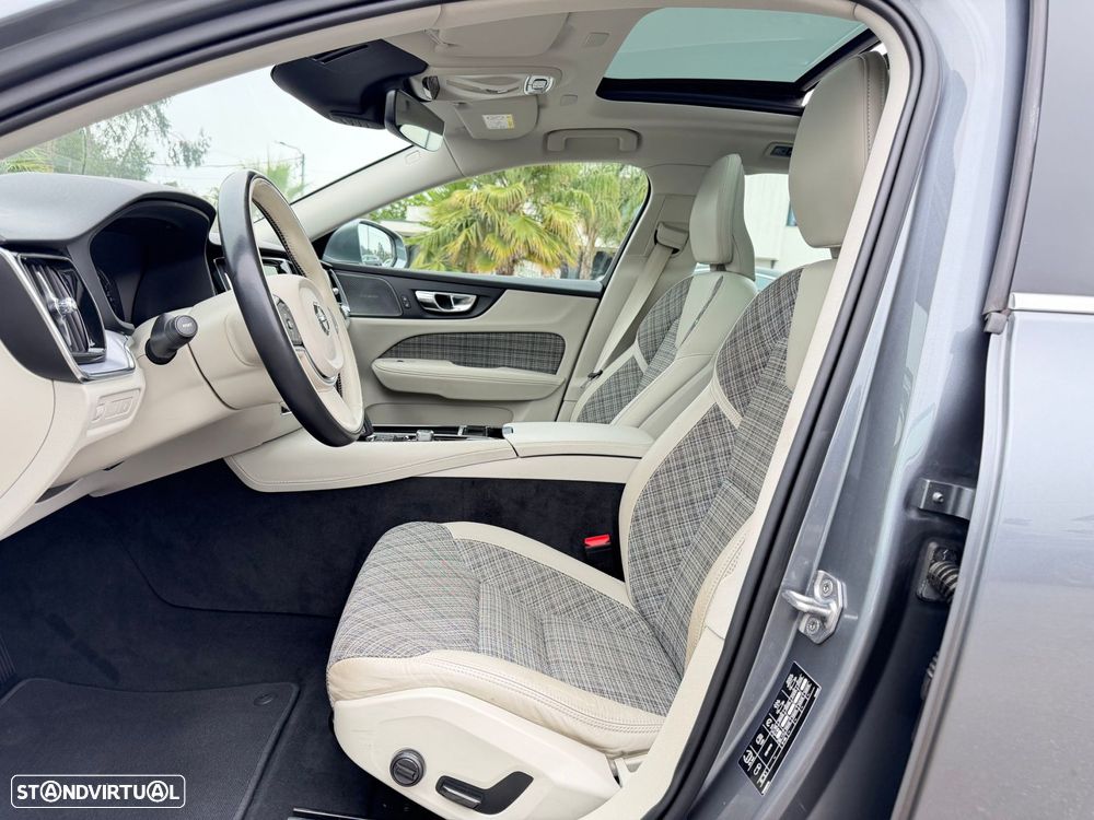 Volvo V60 2.0 T6 AWD TE Inscription Expression - 32