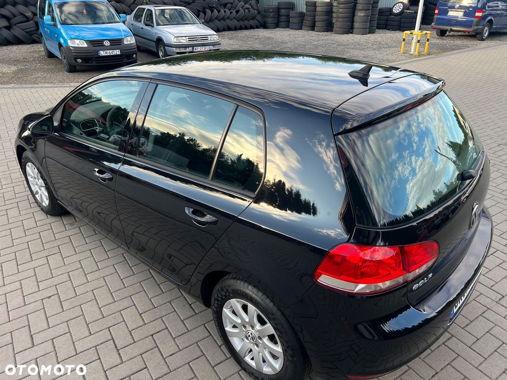 Volkswagen Golf 1.6 TDI DPF BlueMotion - 12
