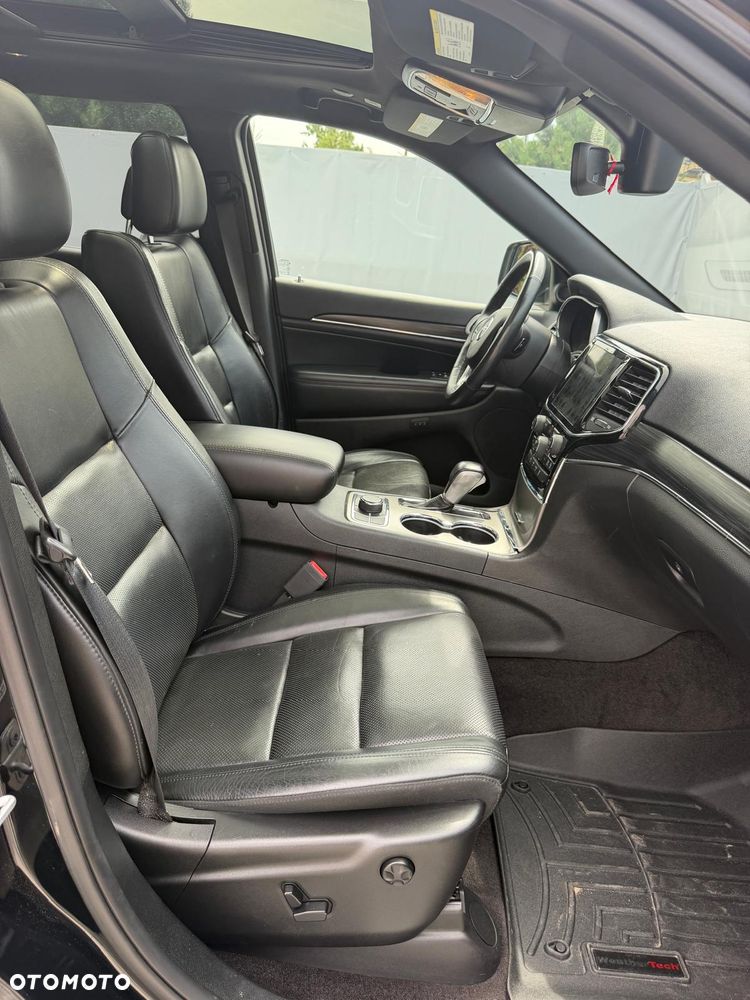 Jeep Grand Cherokee - 34