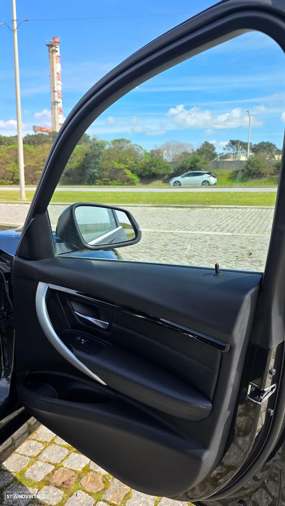 BMW 320 d xDrive Aut. Sport Line - 29