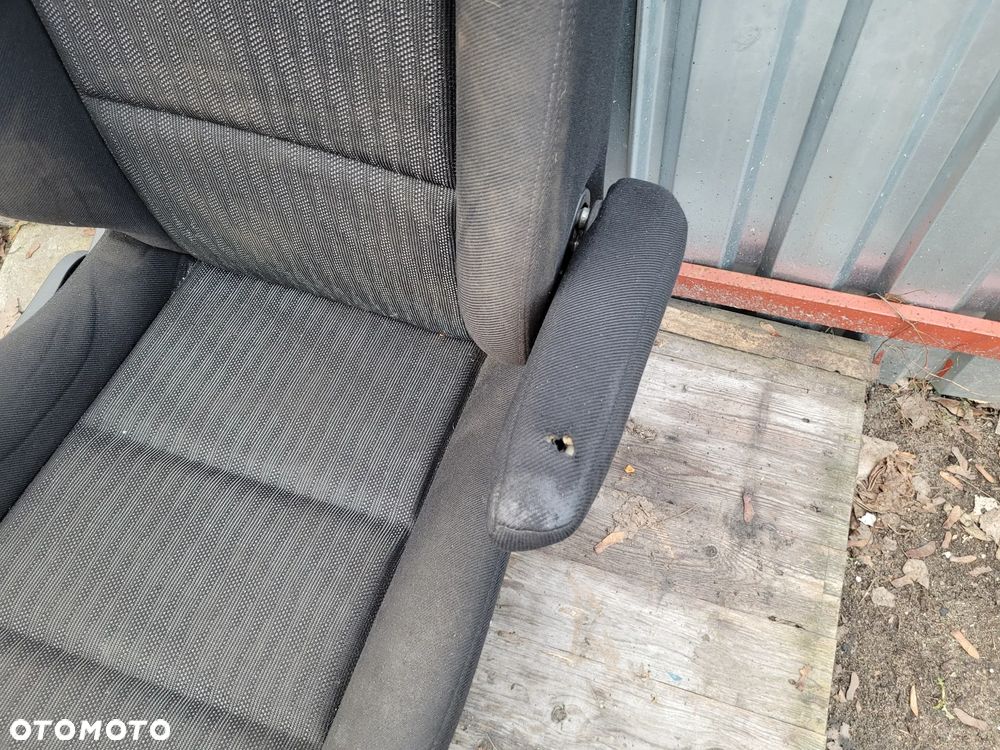 Fotel przedni prawy Peugeot 307 SW kombi - 4