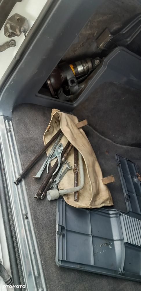 Toyota Land Cruiser HDJ80 - 12