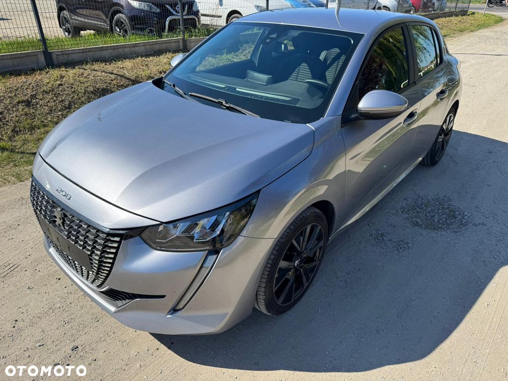Peugeot 208 - 25