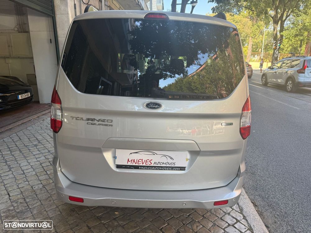 Ford Tourneo Courier 1.0 EcoBoost Ambiente - 4