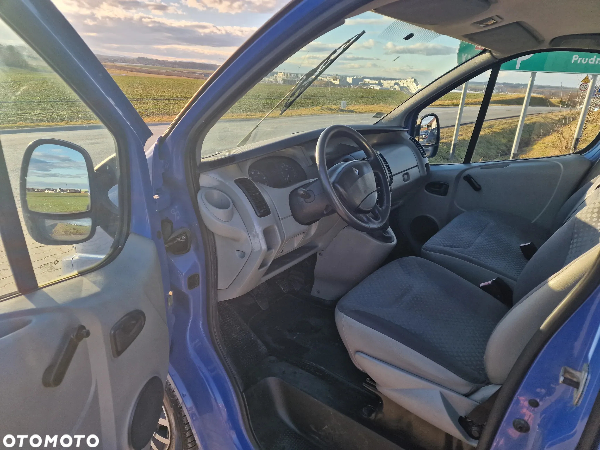 Renault Trafic - 13