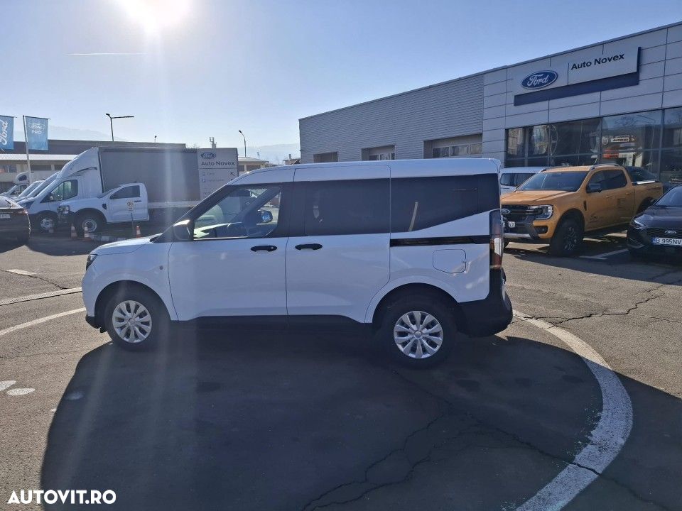 Ford Transit Courier - 9