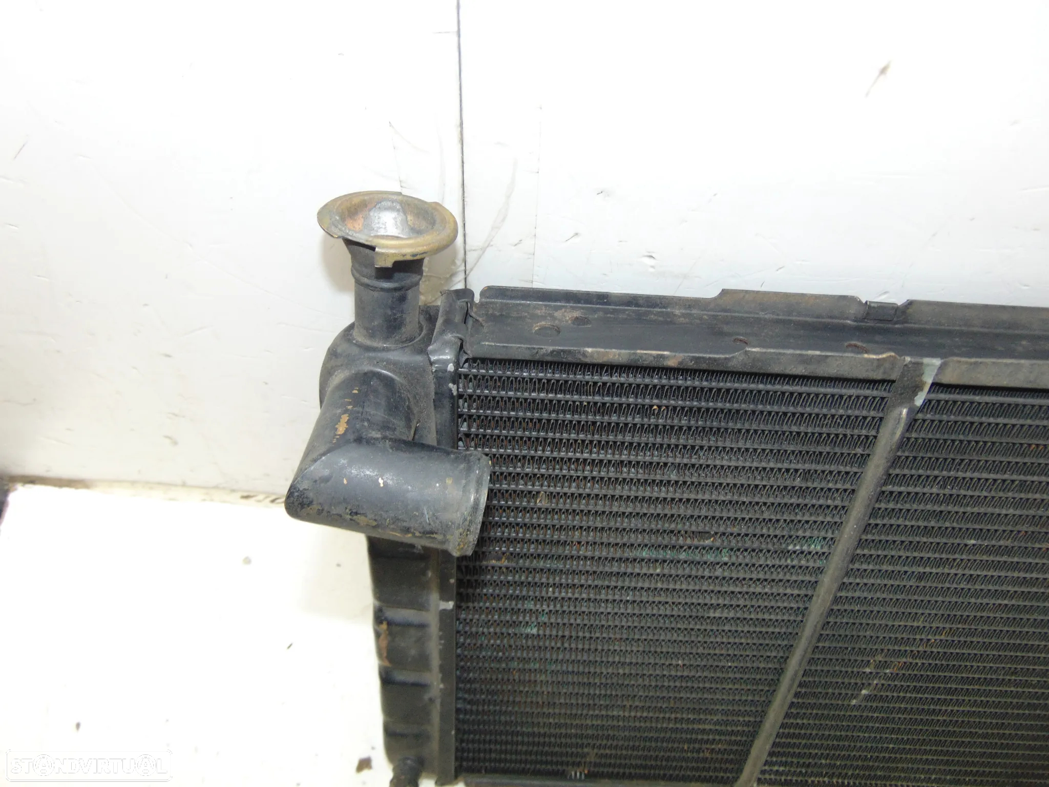 Peugeot 205 radiador - 2