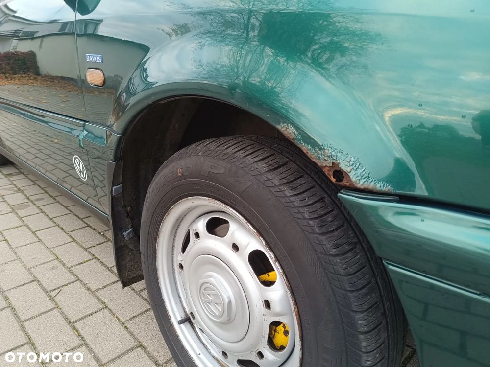 Volkswagen Passat - 21