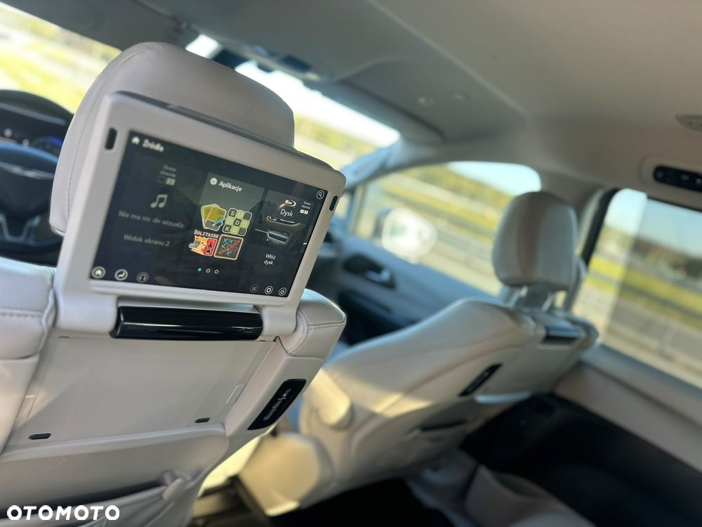Chrysler Pacifica - 5