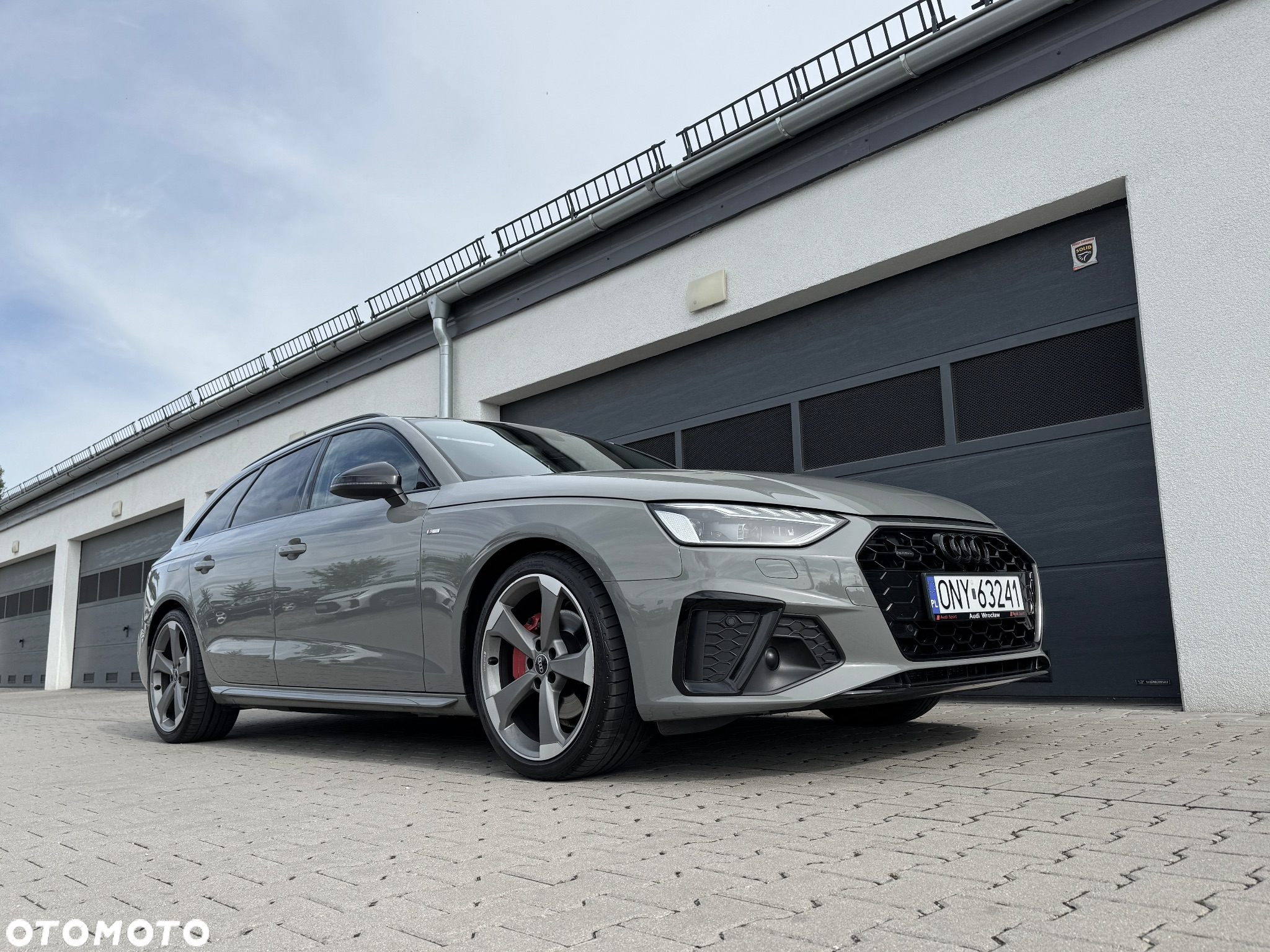 Audi A4 Avant 40 TDI quattro S tronic S line - 4