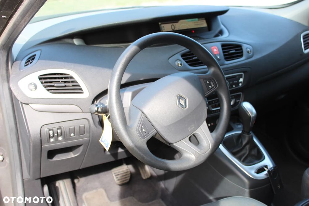 Renault Scenic 2.0 16V 140 CVT Dynamique - 10