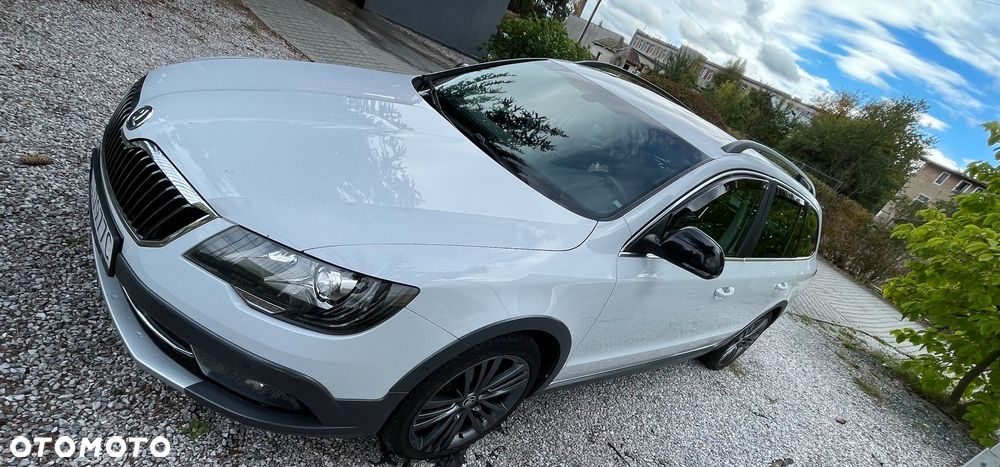 Skoda Superb 2.0 TDI 4x4 Ambition - 2