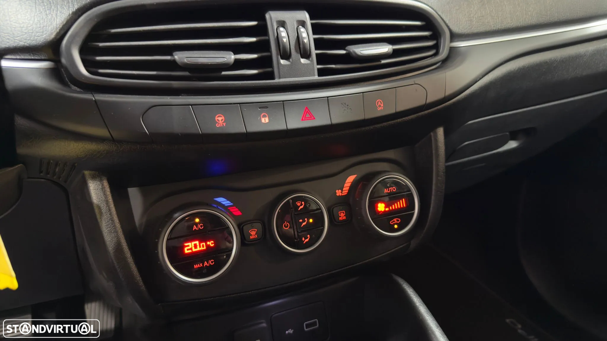Fiat Tipo Station Wagon 1.3 M-Jet Lounge J17 - 22