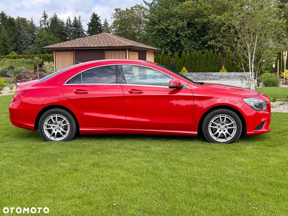 Mercedes-Benz CLA 200 7G-DCT - 4