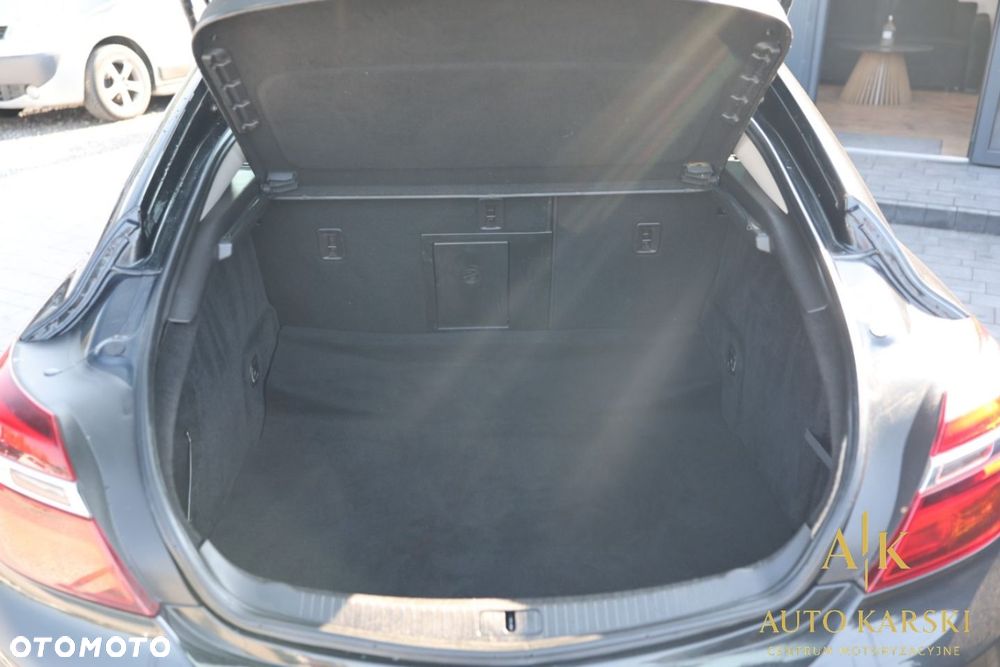 Opel Insignia - 38