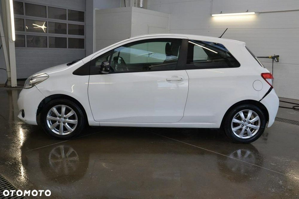 Toyota Yaris - 4