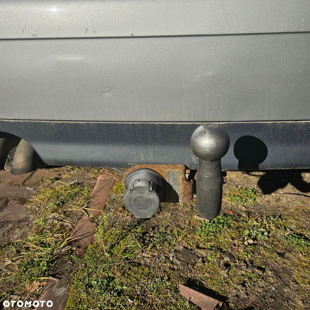 HAK HOLOWNICZY / AUDI A4 B5  (sedan) - 1