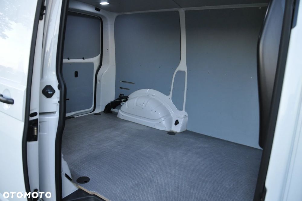 Volkswagen T6.1 - 20