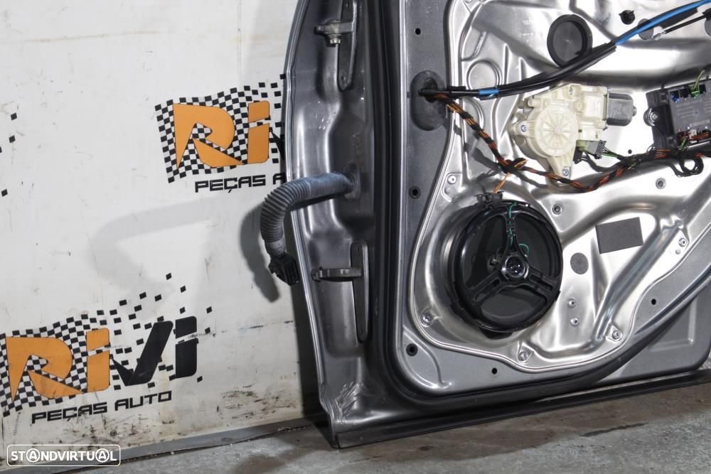 Porta Trás Direita Mercedes-Benz C-Class T-Model (S204)  A2047320410 / - 10