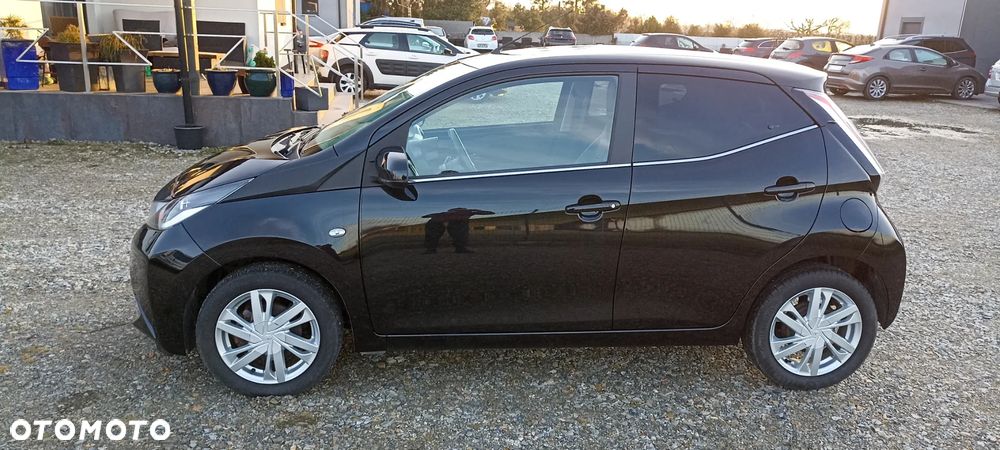 Toyota Aygo x-play touch - 8