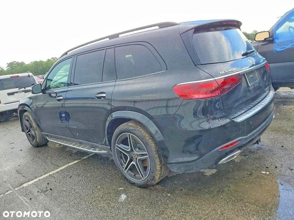 Mercedes-Benz Gls 2024 photo 5