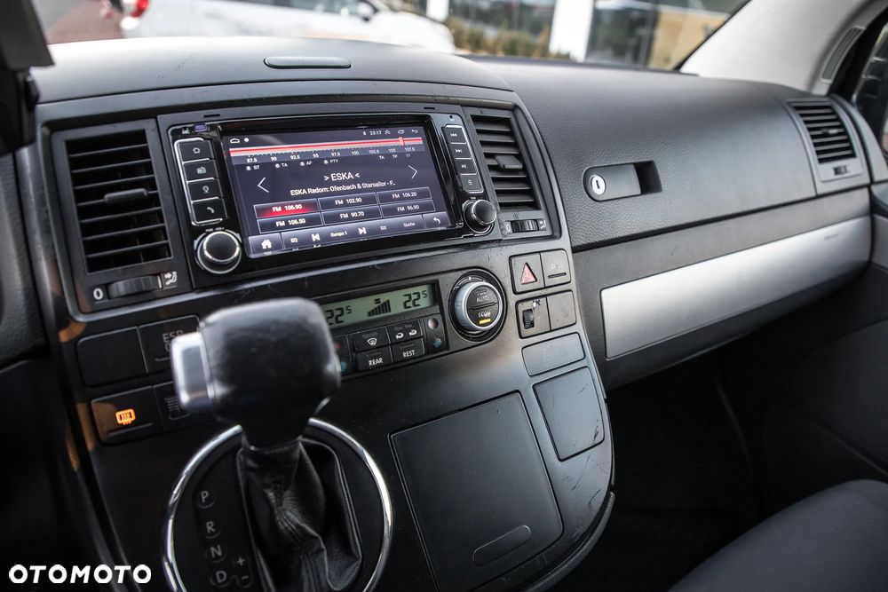 Volkswagen Multivan - 23