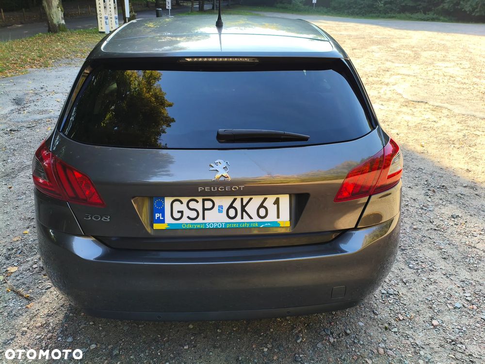 Peugeot 308 SW 1.2 PureTech GPF Allure S&S - 13