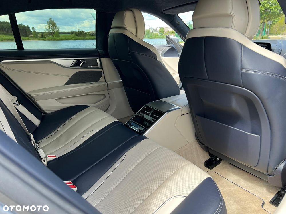 BMW Seria 8 M850i xDrive - 9