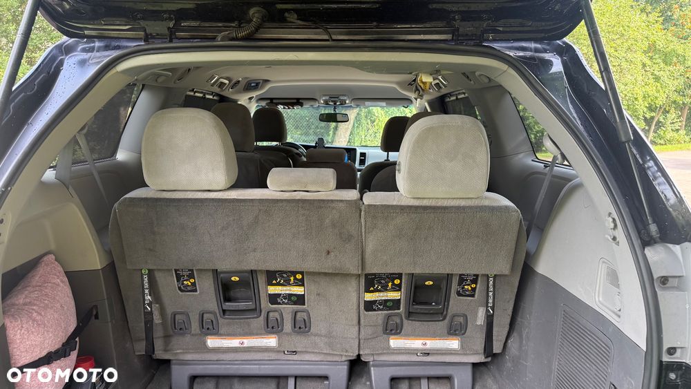 Toyota Sienna 3.5 V6 - 14