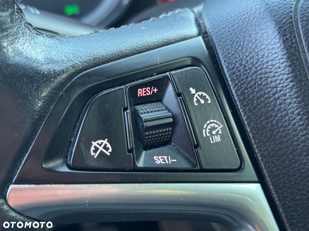 Opel Astra 1.7 CDTI DPF 150 Jahre - 16