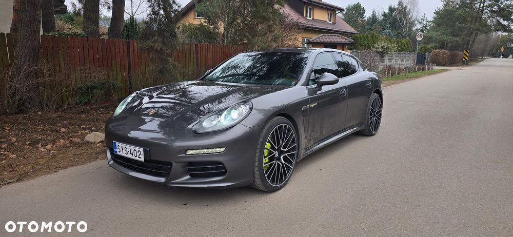 Porsche Panamera 4S PDK - 3